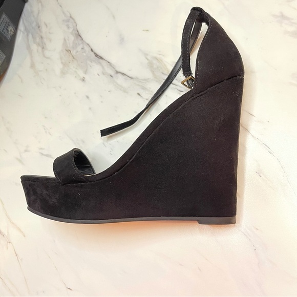 NWOT Forever 21 Faux Suede Wedge Heels – Black – Size 6.5 - Picture 5 of 11
